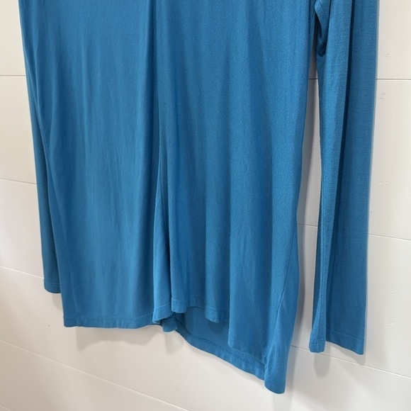 VINCE V-Neck Long Sleeve Blouse  Lightweight Tee Tunic Top Turquoise Medium - Picture 4 of 10